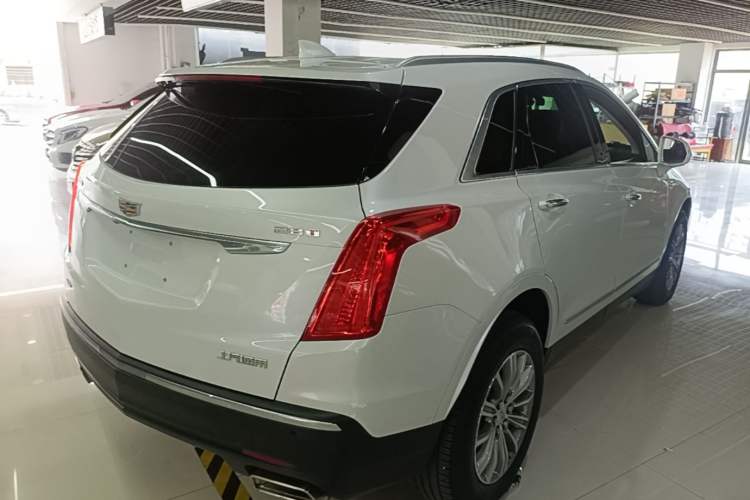 Used Cadillac XT5 2017 Anniversary Edition 28T Four-Wheel Drive Luxury Model Rear Right 45 Deg