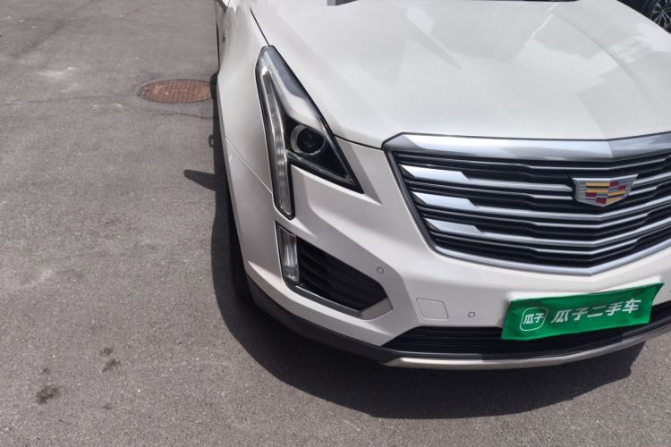 Used Cadillac XT5 2017 Anniversary Edition 25T Luxury Model Right Front Headlight