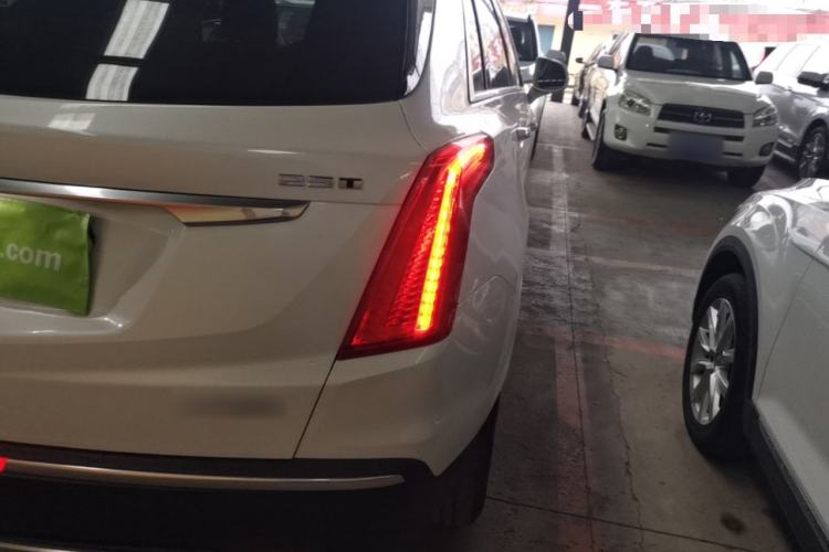 Used Cadillac XT5 2017 Anniversary Edition 25T Luxury Model Right Rear Taillight