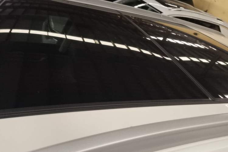 Used Cadillac XT5 2017 Anniversary Edition 25T Luxury Model Roof