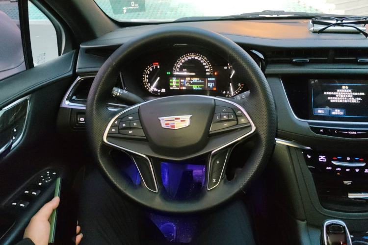 Used Cadillac XT5 2017 Anniversary Edition 28T Four-Wheel Drive Tech Model Steering Wheel
