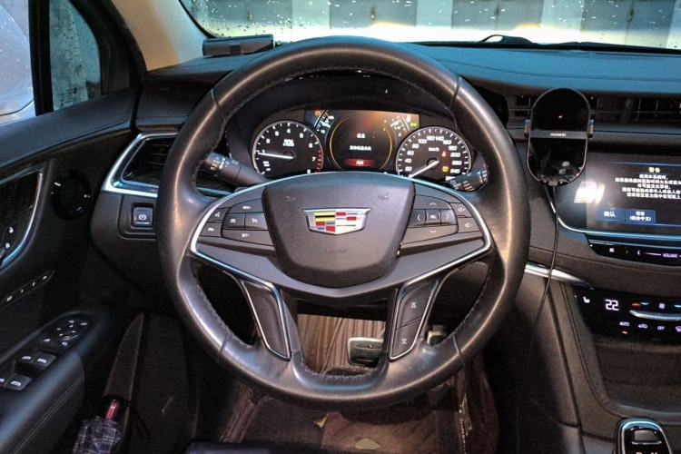 Used Cadillac XT5 2017 Anniversary Edition 28T Four-Wheel Drive Tech Model Steering Wheel