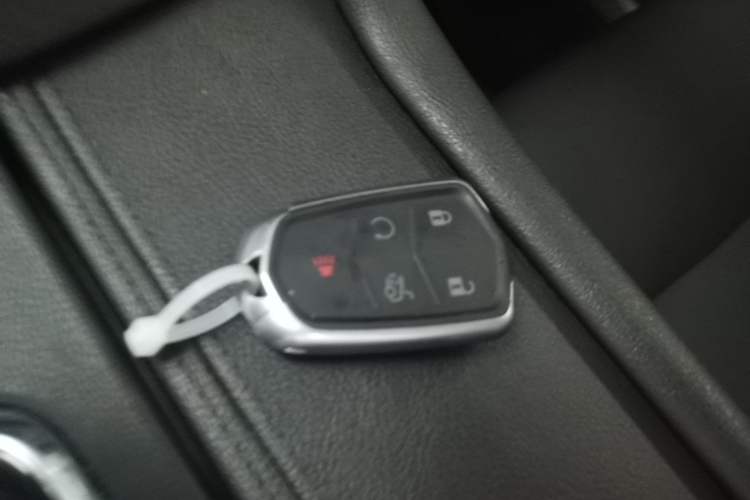 Used Cadillac XT5 2017 Anniversary Edition 25T Luxury Model Vehicle Key