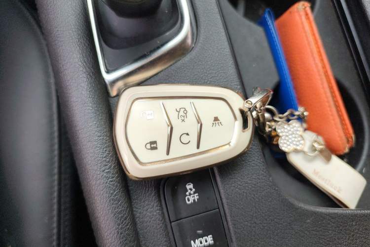 Used Cadillac XT5 2017 Anniversary Edition 25T Luxury Model Vehicle Key