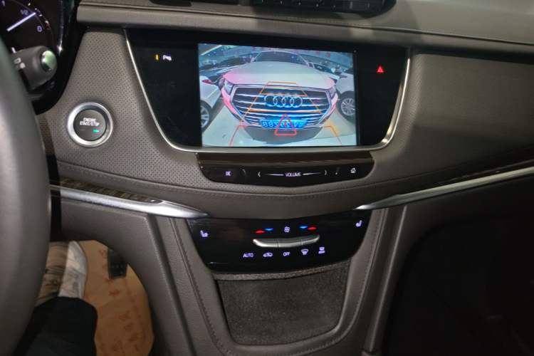 Used Cadillac XT5 2017 Anniversary Edition 28T Four-Wheel Drive Luxury Model Audio And AC Panel