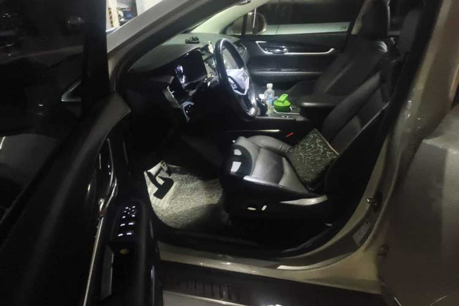 Used Cadillac XT5 2017 Anniversary Edition 25T Luxury Model Driver Seat