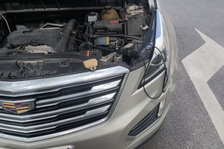 Used Cadillac XT5 2017 Anniversary Edition 25T Luxury Model Engine Bay Left