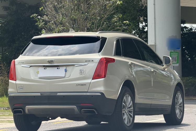 Used Cadillac XT5 2017 Anniversary Edition 28T Four-Wheel Drive Luxury Model Exterior 6