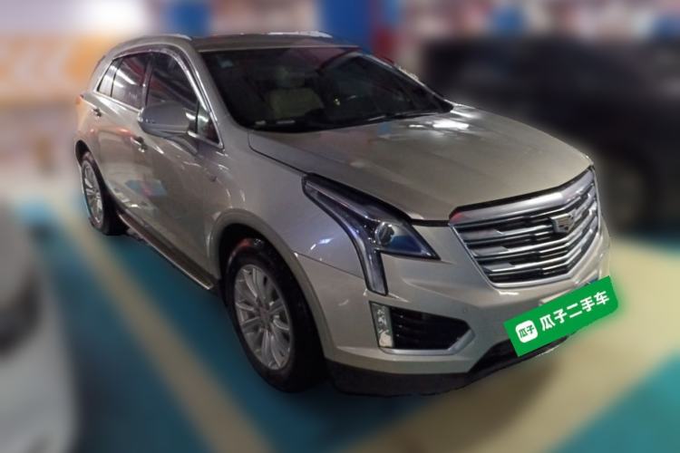 Used Cadillac XT5 2017 Anniversary Edition 28T Four-Wheel Drive Tech Model Front Right 45 Deg