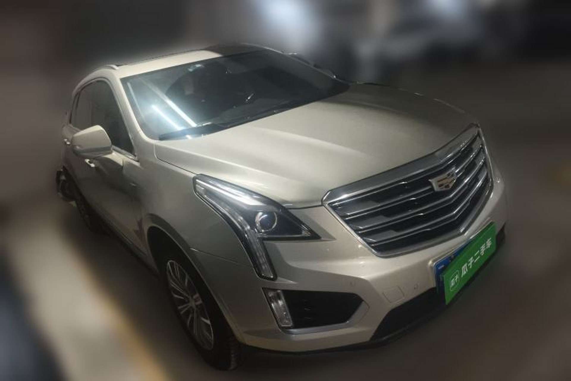 Used Cadillac XT5 2017 Anniversary Edition 25T Luxury Model Front Right 45 Deg