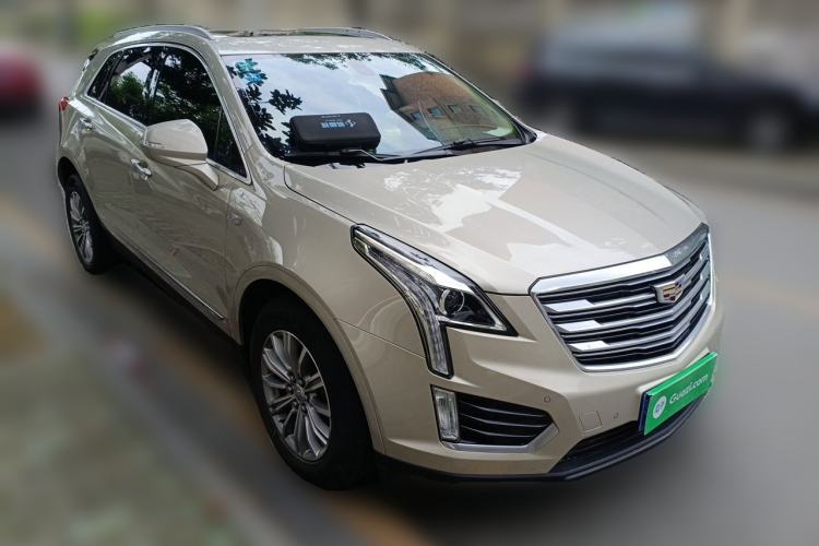 Used Cadillac XT5 2017 Anniversary Edition 25T Luxury Model Front Right 45 Deg