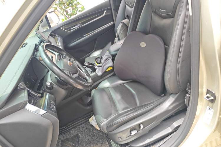 Used Cadillac XT5 2017 Anniversary Edition 25T Luxury Model Left Front Seat