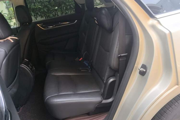 Used Cadillac XT5 2017 Anniversary Edition 25T Luxury Model Left Rear Seat