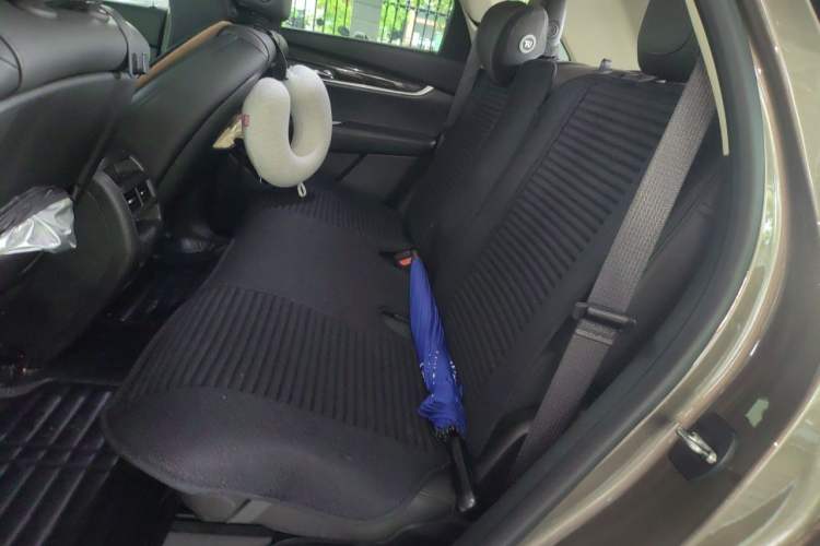 Used Cadillac XT5 2017 Anniversary Edition 25T Luxury Model Left Rear Seat