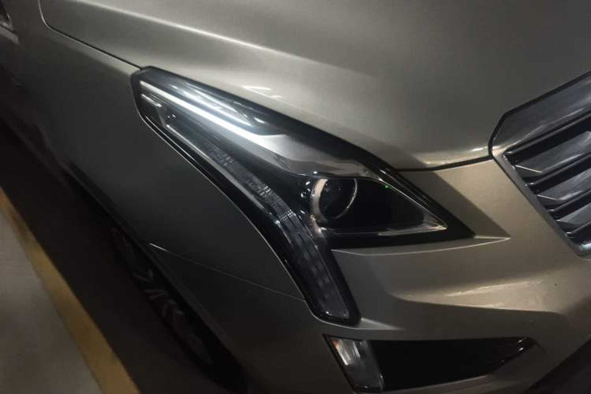 Used Cadillac XT5 2017 Anniversary Edition 25T Luxury Model Right Front Headlight