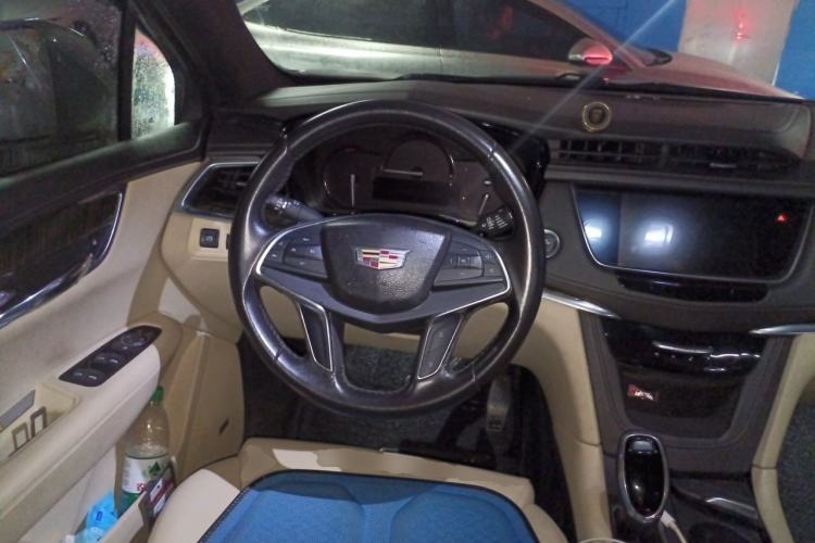 Used Cadillac XT5 2017 Anniversary Edition 28T Four-Wheel Drive Tech Model Steering Wheel