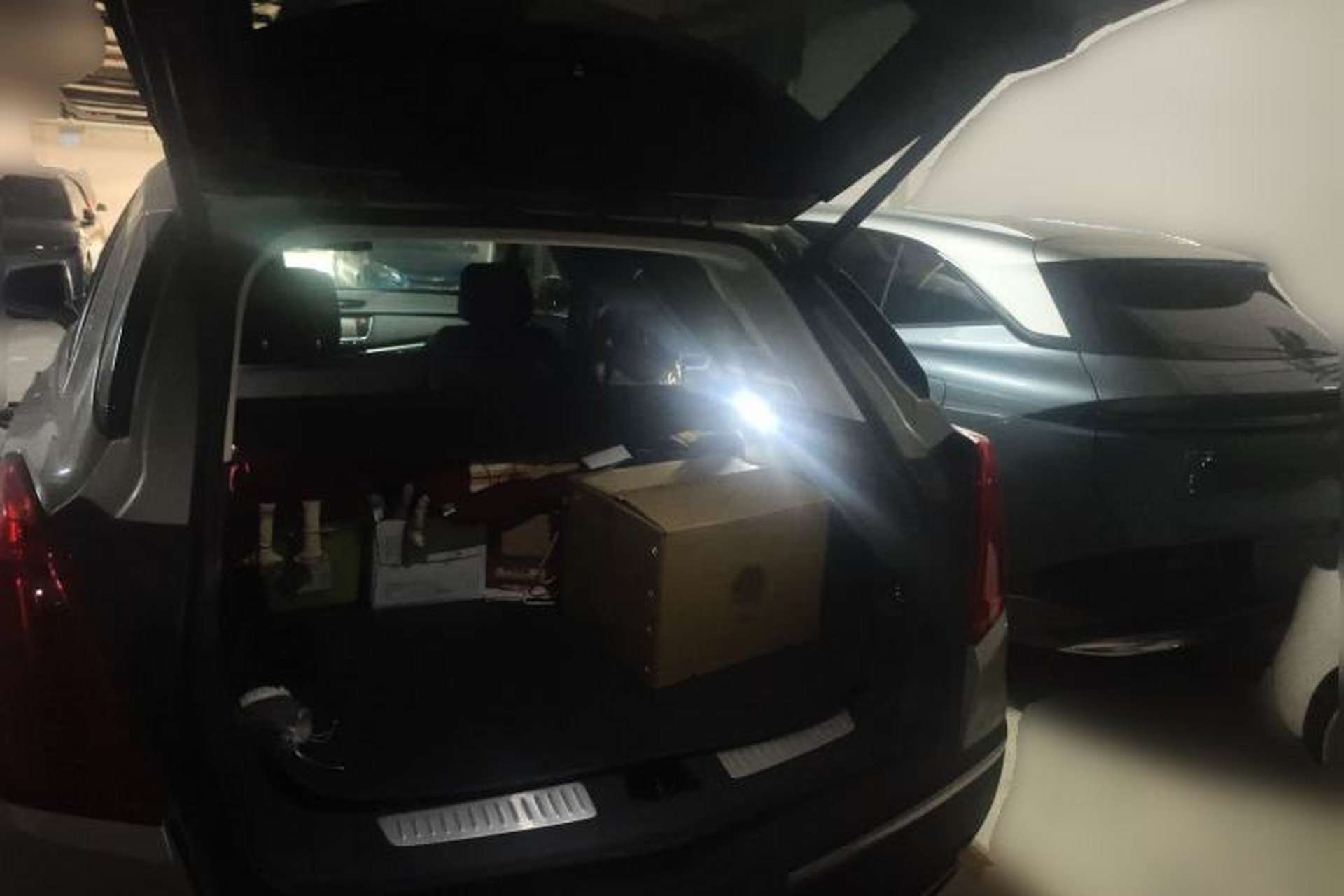 Used Cadillac XT5 2017 Anniversary Edition 25T Luxury Model Trunk