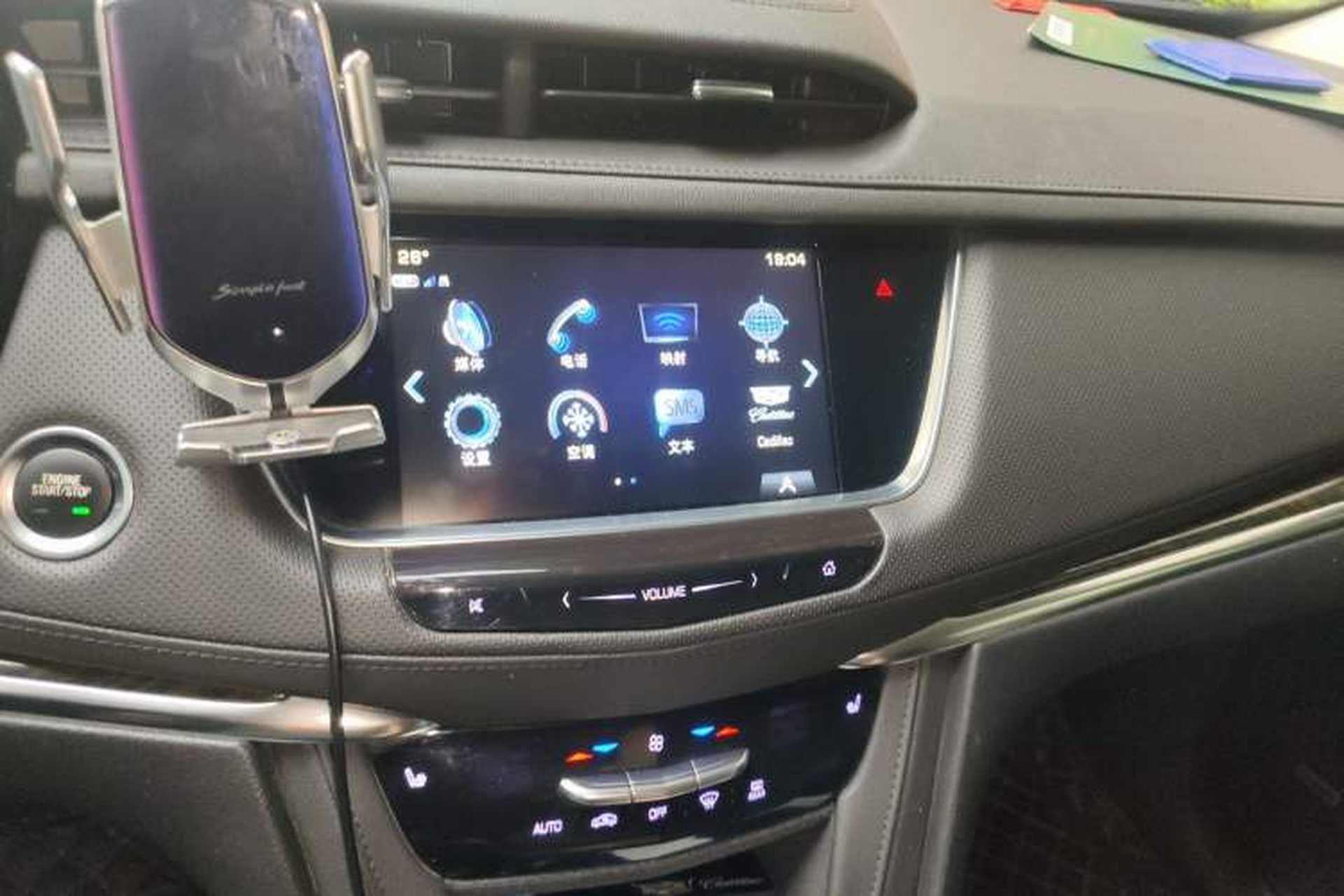 Used Cadillac XT5 2018 25T Luxury Model Audio And AC Panel