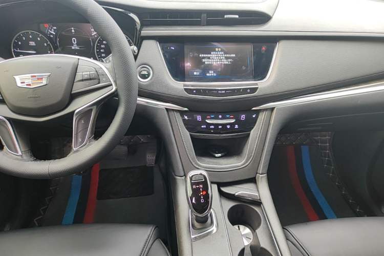 Used Cadillac XT5 2018 28T Four-Wheel Drive Luxury Model Audio And AC Panel