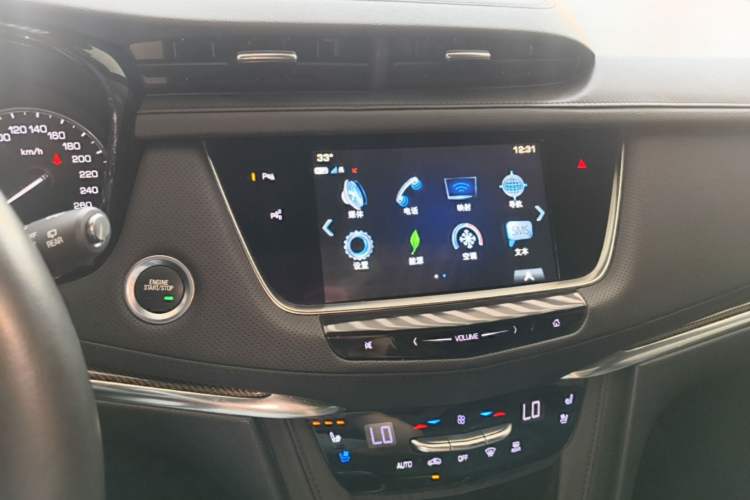 Used Cadillac XT5 2018 28E Four-Wheel Drive Leading Version Audio And AC Panel