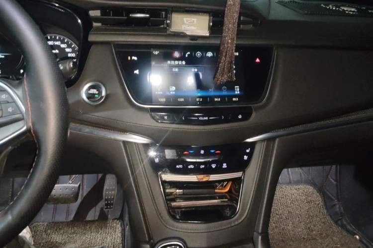 Used Cadillac XT5 2018 28E Four-Wheel Drive Leading Version Audio And AC Panel