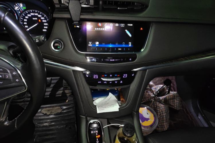Used Cadillac XT5 2018 25T Luxury Model Audio And AC Panel