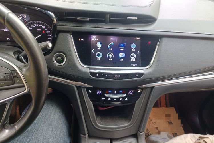 Used Cadillac XT5 2018 25T Luxury Model Audio And AC Panel