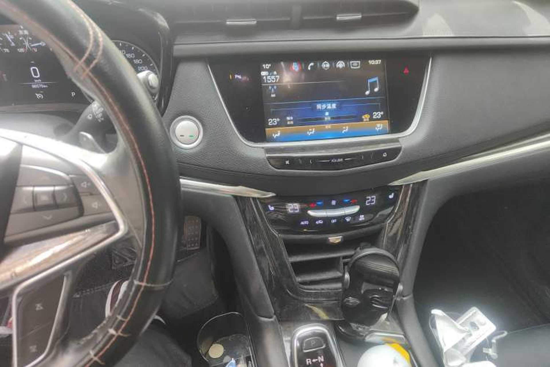 Used Cadillac XT5 2018 28T Four-Wheel Drive Luxury Model Audio And AC Panel