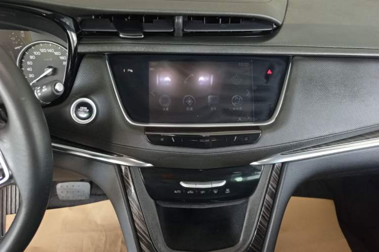 Used Cadillac XT5 2018 25T Luxury Model Audio And AC Panel