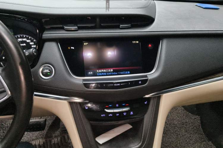 Used Cadillac XT5 2018 25T Luxury Model Audio And AC Panel