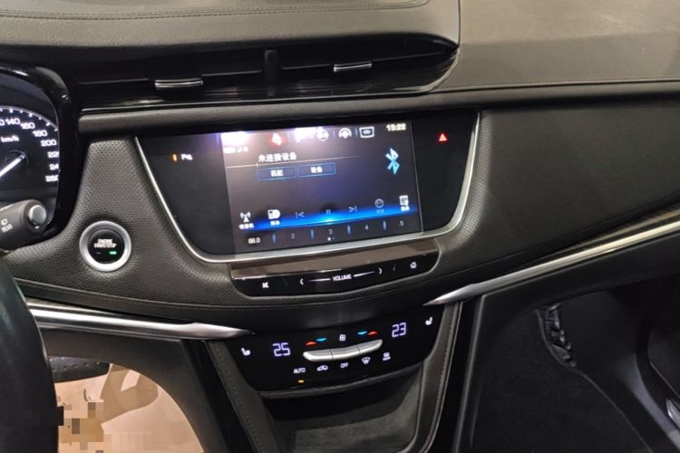 Used Cadillac XT5 2018 25T Luxury Model Audio And AC Panel
