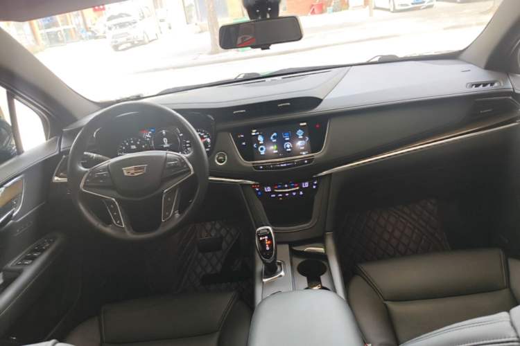 Used Cadillac XT5 2018 28E Four-Wheel Drive Leading Version Center Console