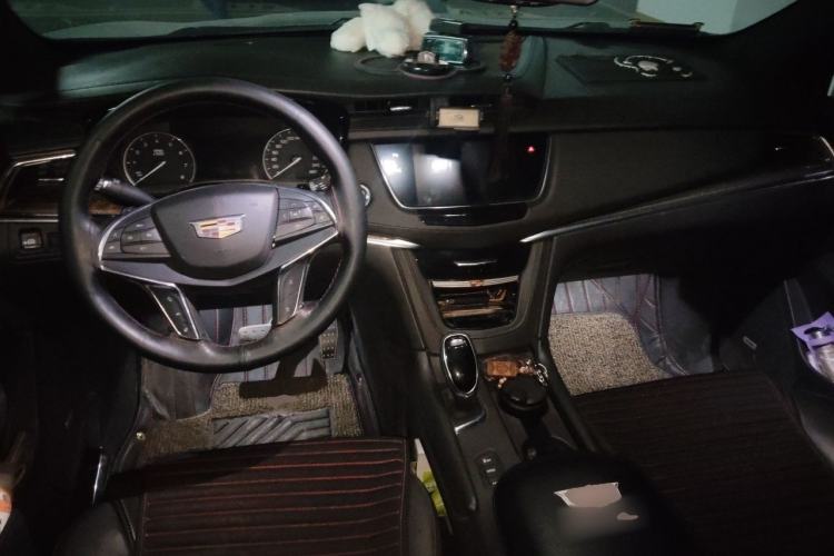 Used Cadillac XT5 2018 28E Four-Wheel Drive Leading Version Center Console