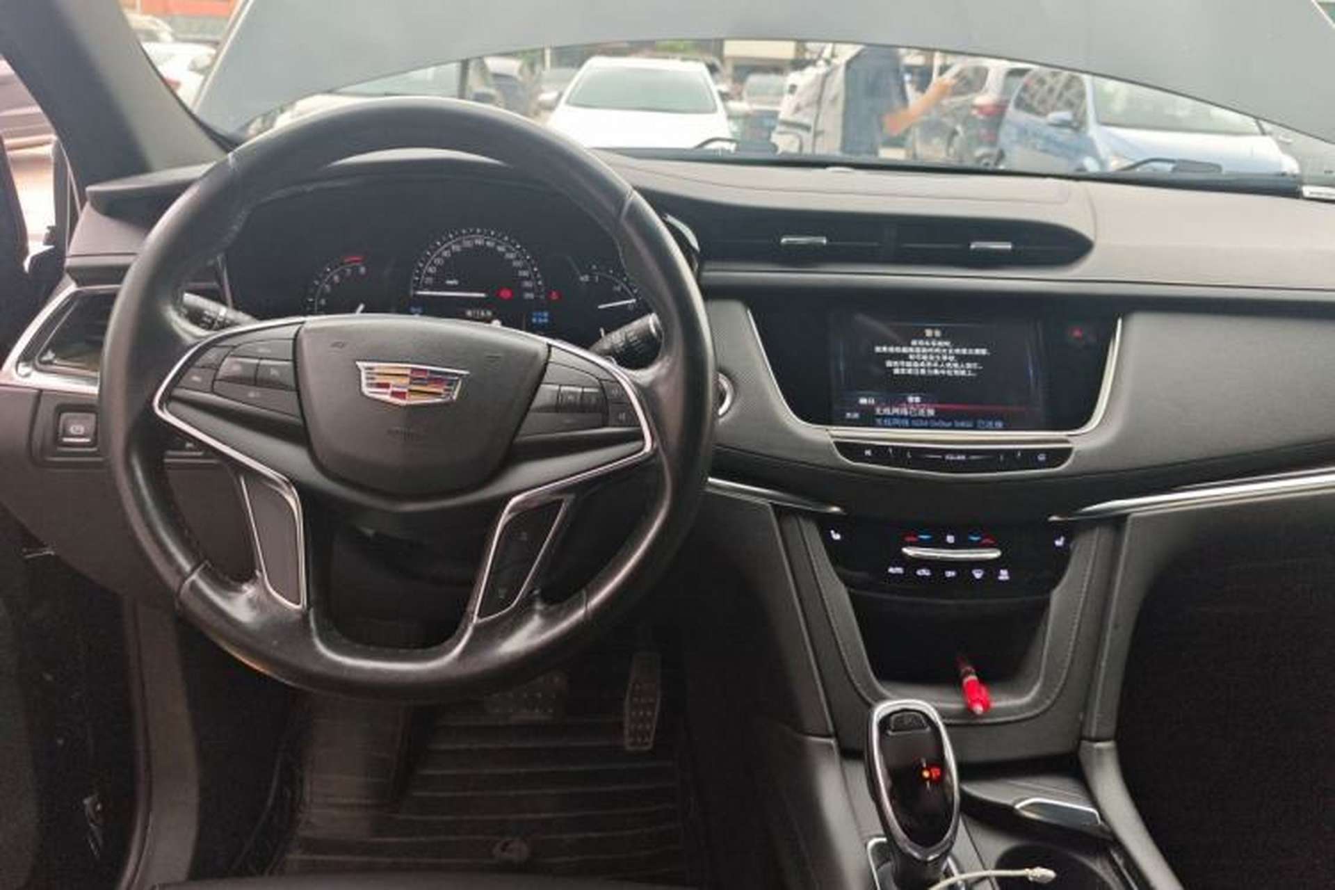 Used Cadillac XT5 2018 28E Four-Wheel Drive Leading Version Center Console