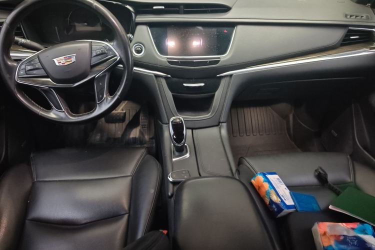 Used Cadillac XT5 2018 28E Four-Wheel Drive Tech Version Center Console
