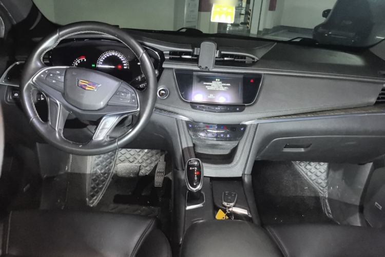 Used Cadillac XT5 2018 28E Four-Wheel Drive Tech Version Center Console