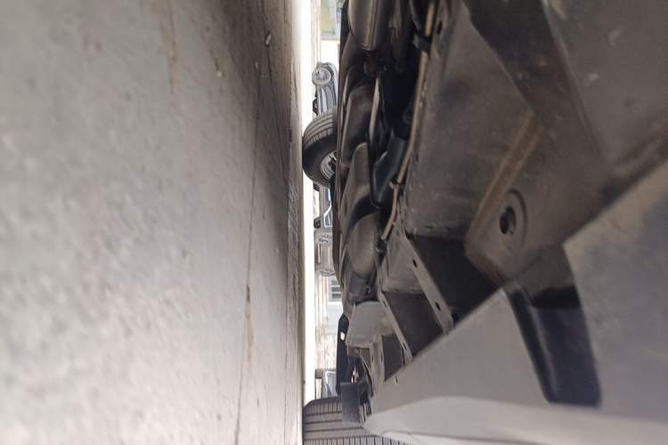 Used Cadillac XT5 2018 25T Luxury Model Chassis Front Left