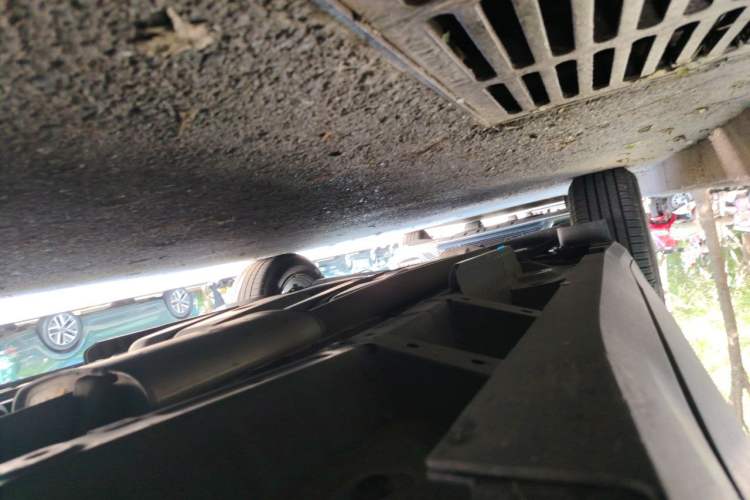 Used Cadillac XT5 2018 25T Luxury Model Chassis Front Right