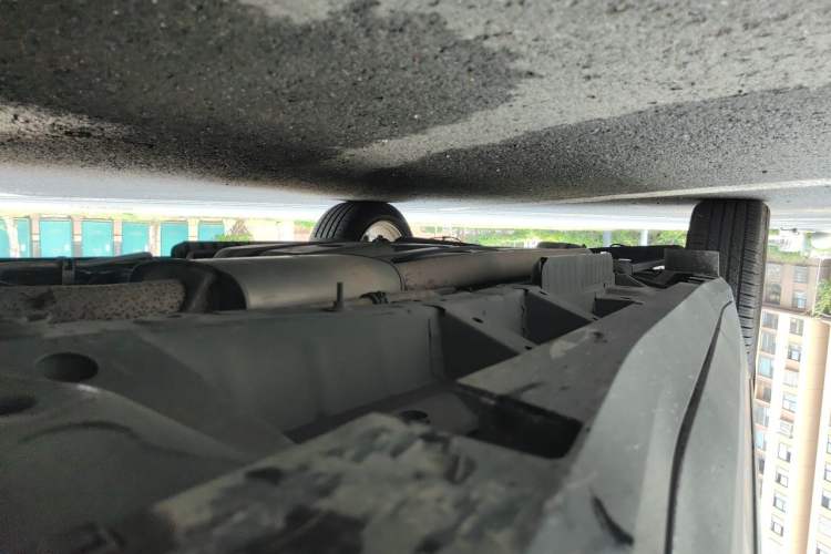 Used Cadillac XT5 2018 28E 4x4 Platinum Edition Chassis Front Right