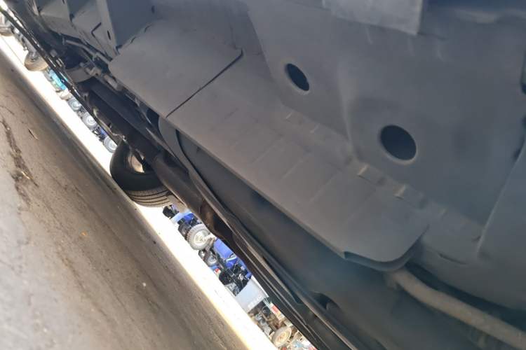 Used Cadillac XT5 2018 28E Four-Wheel Drive Tech Version Chassis Rear Left