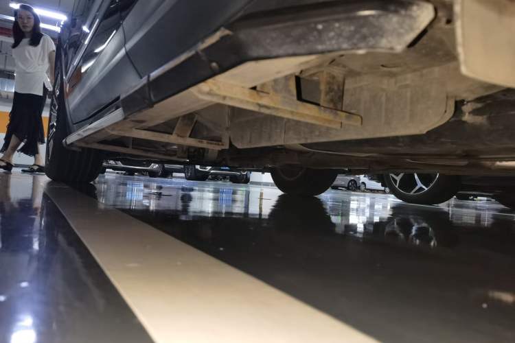 Used Cadillac XT5 2018 28T Four-Wheel Drive Luxury Model Chassis Rear Left