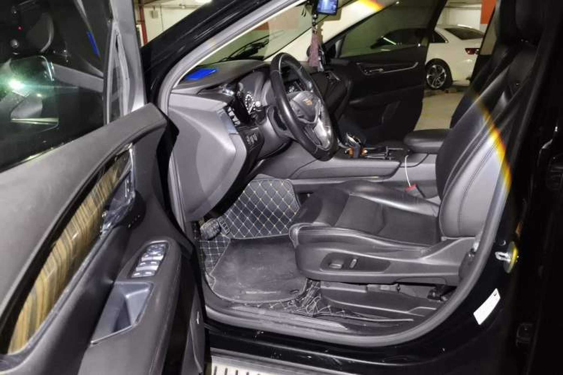 Used Cadillac XT5 2018 25T Luxury Model Driver Seat