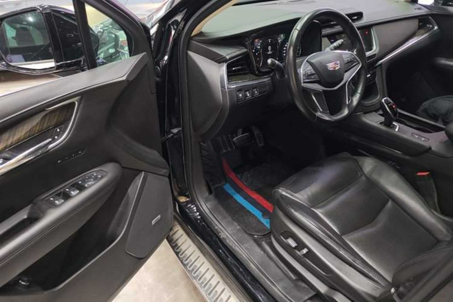 Used Cadillac XT5 2018 25T Luxury Model Driver Seat