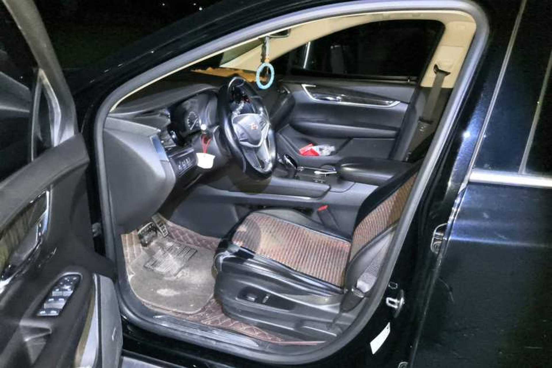 Used Cadillac XT5 2018 25T Luxury Model Driver Seat