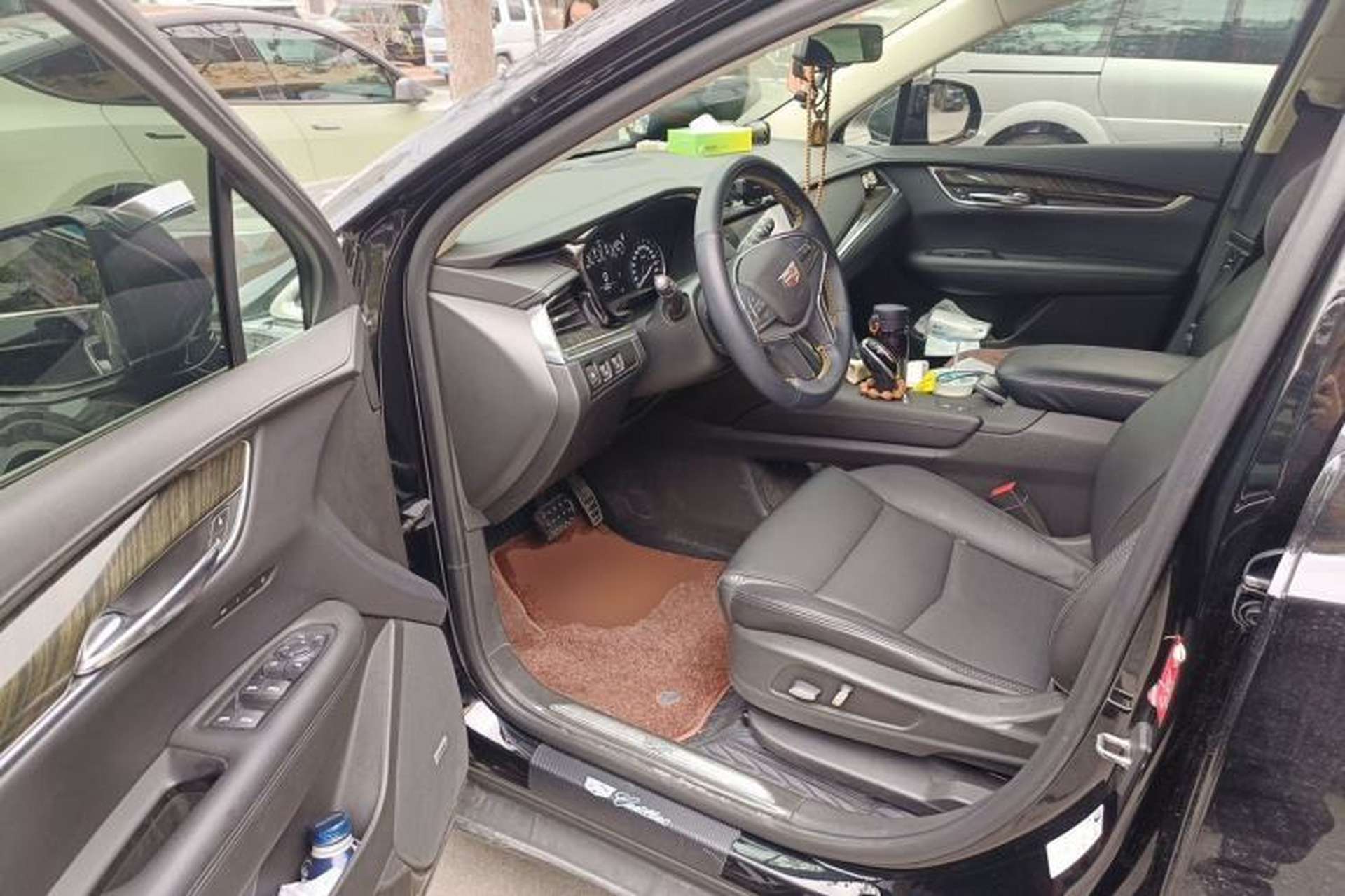 Used Cadillac XT5 2018 25T Luxury Model Driver Seat