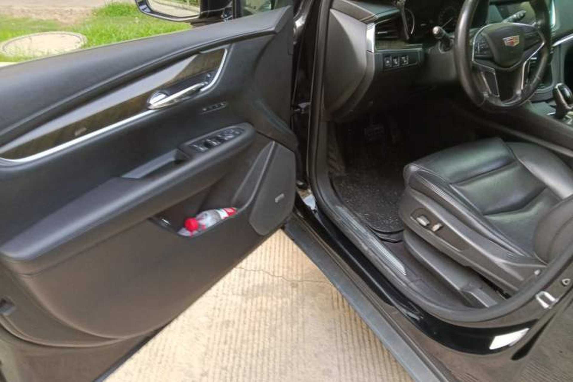 Used Cadillac XT5 2018 25T Luxury Model Driver Seat