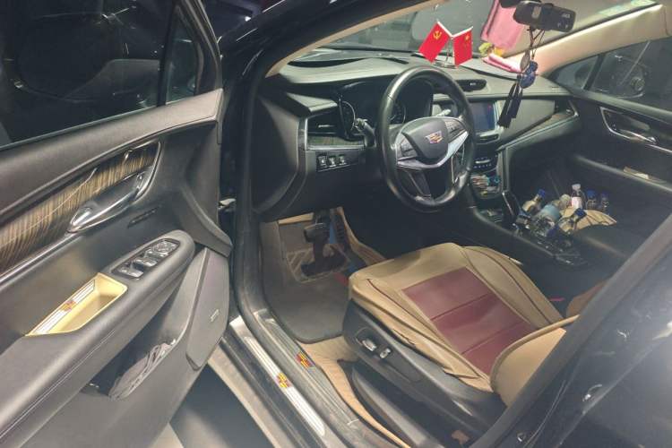 Used Cadillac XT5 2018 25T Luxury Model Driver Seat