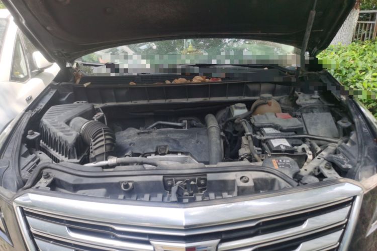 Used Cadillac XT5 2018 25T Luxury Model Engine Bay