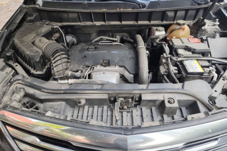 Used Cadillac XT5 2018 25T Luxury Model Engine Bay