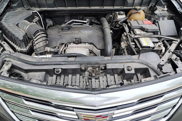 Used Cadillac XT5 2018 25T Luxury Model Engine Bay